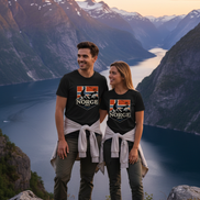 Paar mit schwarzen T-Shirts - Fjorde